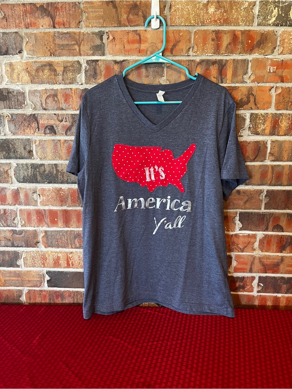 Canvas patriotic women's gray Tee Size:L “It’s America ya’ll”